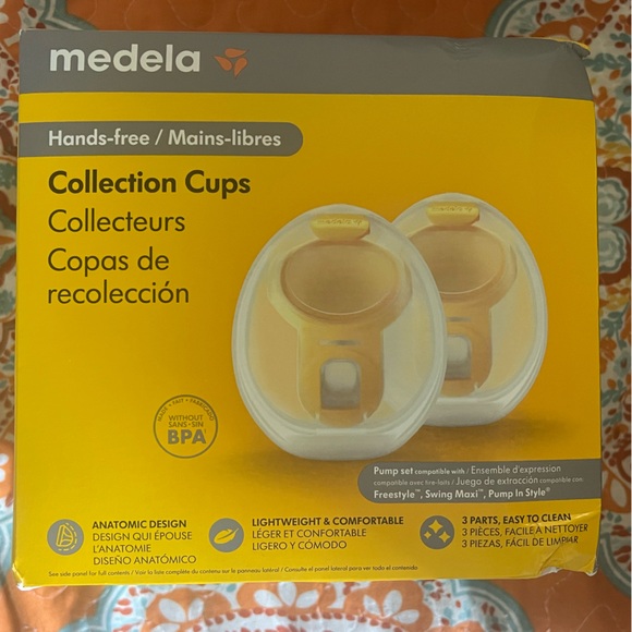 Medela hands free collection cups - Picture 1 of 2